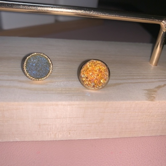 SALE💚 any 3 for $18 💚 Colorful Druzy Stone Stud Earrings Gold - Picture 3 of 4